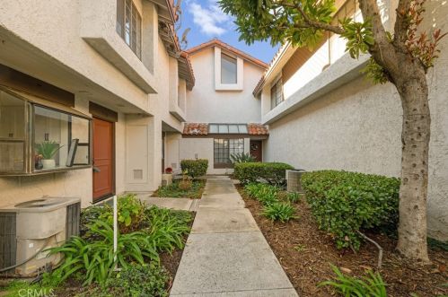 316 Maui Dr, Placentia CA  92870-6031 exterior