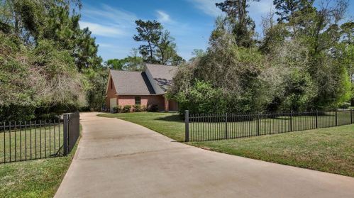 1054 Autumnwood Dr, Magnolia, TX 77354-4539