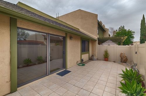 620 Black Walnut Way, La Habra CA  90631-5906 exterior