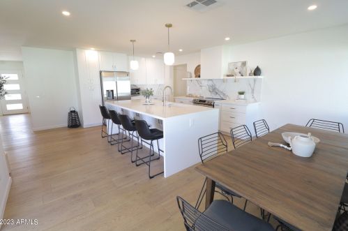 4346 Evans Dr, Phoenix AZ  85032-5449 exterior