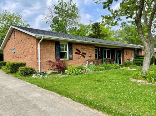 200 Northwood Dr, Liberty Township, OH 45036