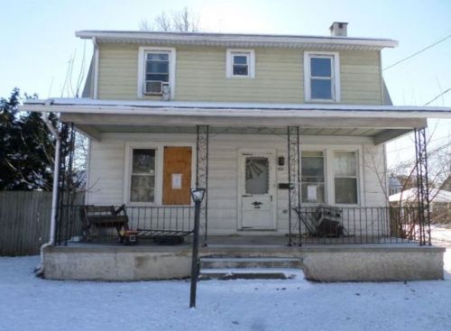 421 Eshelman St, Highspire PA  17034-1526 exterior