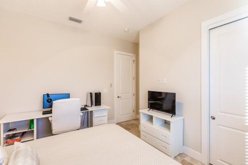 1090 Cara Ct, Marco Island FL  34145-4563 exterior