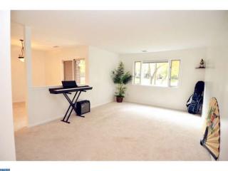 3120 Sayre Dr, Princeton NJ  08540-5820 exterior