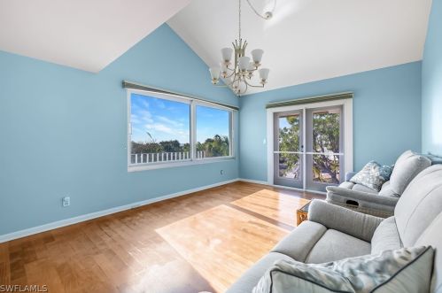 1320 Seaspray Ln, Sanibel FL  33957-2619 exterior