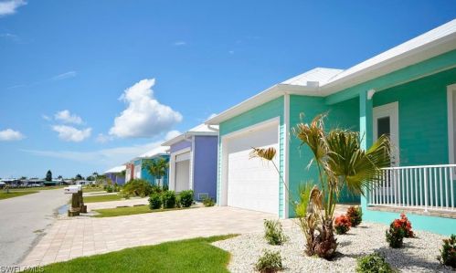 3011 Trawler Ln, Saint James City FL  33956-0023 exterior