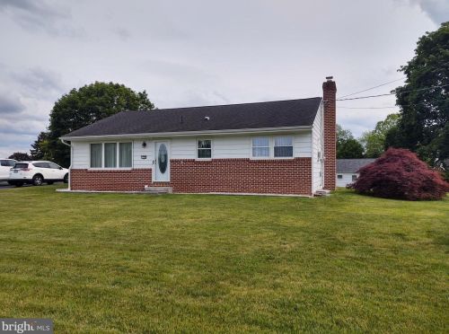 138 Brookwood Dr, Carlisle, PA 17013-1112