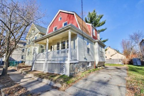 321 Narragansett St, Providence RI  02905-4144 exterior