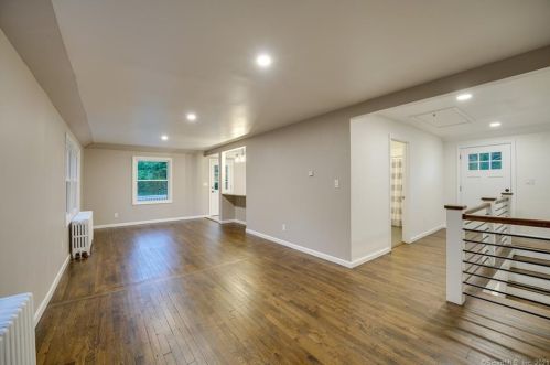 80 Circle Dr, Litchfield CT  06750-1710 exterior