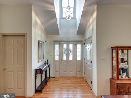 15 Churchill Dr, Marsh, PA 19520-9243