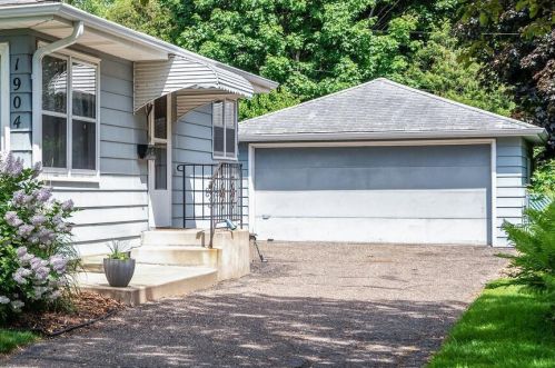 1904 Independence Ave, Minneapolis, MN 55427-3753