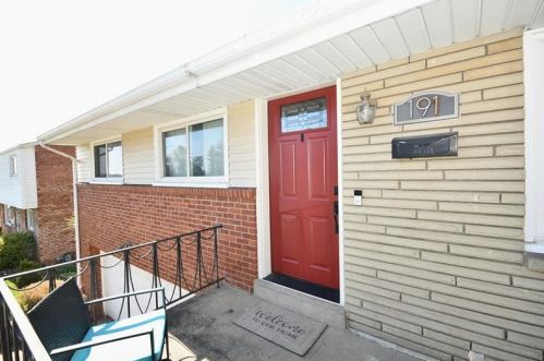 191 Travis Dr, Pittsburgh, PA 15236-2903