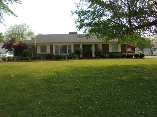 5610 Main St, Trezevant TN  38258-2503 exterior