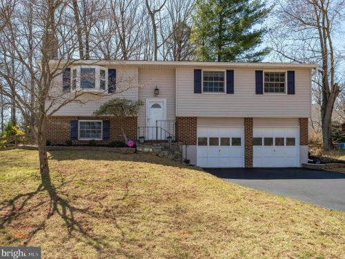 9511 Scorpio Ln, Springfield, VA 22015-3245