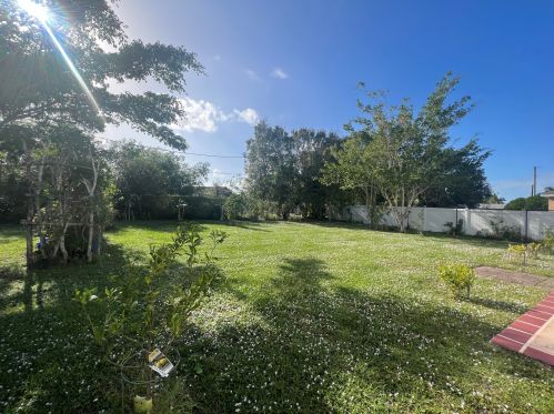 1142 Floresta Dr, Fort Pierce FL  34983-2758 exterior