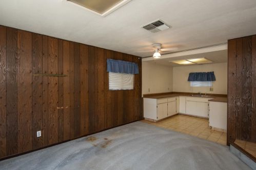 652 North St, Manteca CA 95336-4831 exterior