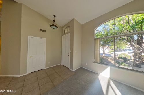 1707 Marquette Dr, Gilbert, AZ 85234-4995