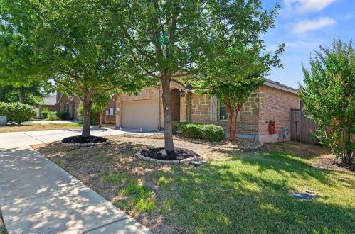 4517 Chestnut Meadows Bnd, Georgetown TX  78626-7143 exterior