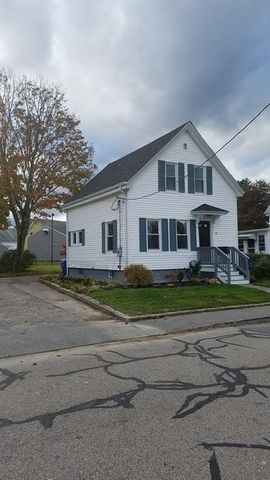 48 Floral St, Taunton, MA 02780-1932