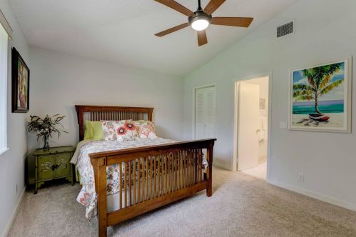 829 Club Dr, West Palm Beach FL  33418-7058 exterior