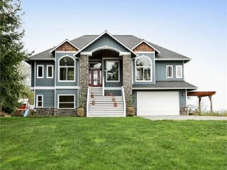 745 Kirsten Ln, Greenbank, WA 98253-9793
