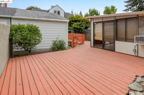 3963 Coolidge Ave, Oakland CA  94602-3428 exterior