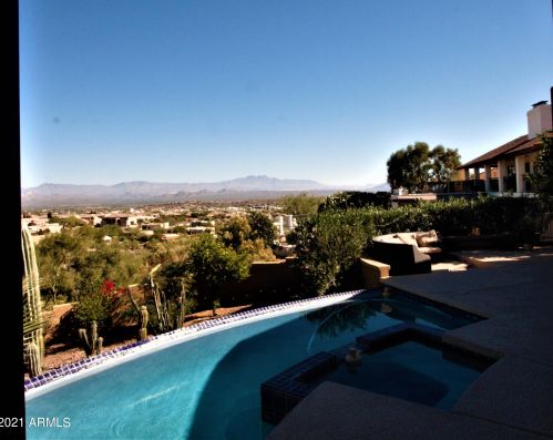 15904 Thistle Dr, Scottsdale AZ 85268-4347 exterior