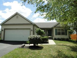 323 Edgemont Ct, Pataskala, OH 43062-7318
