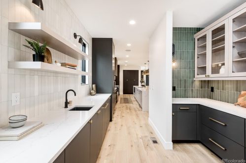 1074 Cook St, Denver CO  80209-4923 exterior