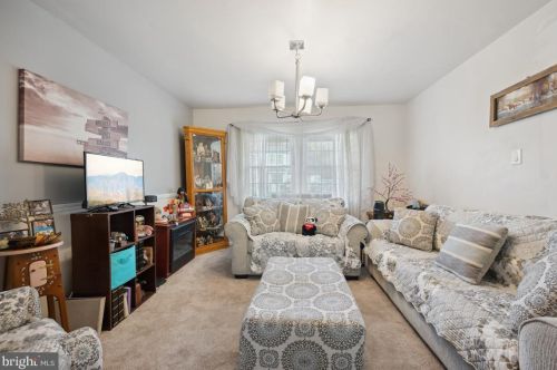 42 Edison Ln, Willingboro NJ  08046-2406 exterior