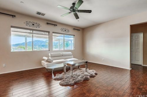 34121 Camelina St, Lake Elsinore CA  92532-2958 exterior