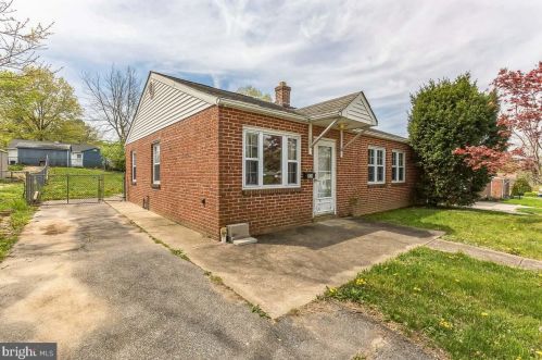 239 Sykes Rd, New Castle DE  19720-1813 exterior