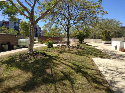 801 Franklin St, Oakland CA 94607-4252 exterior