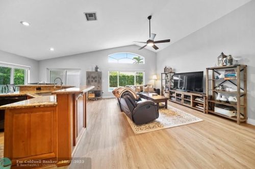 1277 144th Ter, Hollywood FL  33028-2925 exterior