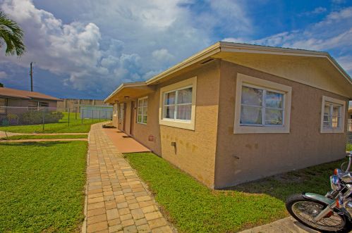 224 15th Ave, Delray Beach, FL 33444-1552