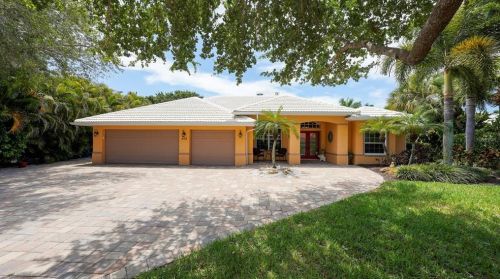 409 Waterside Ln, Nokomis, FL 34275-1485