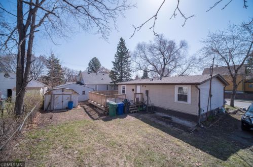 1065 Case Ave, Saint Paul MN 55106-3910 exterior