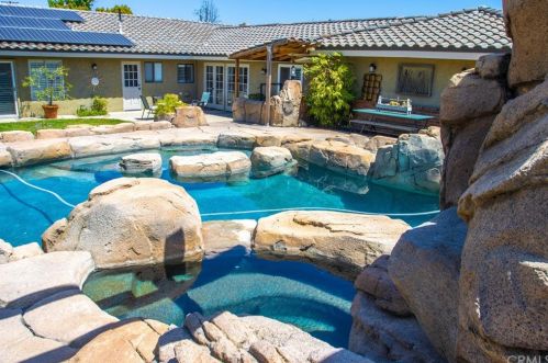 1341 Vallejo Way, Upland CA  91786-3164 exterior