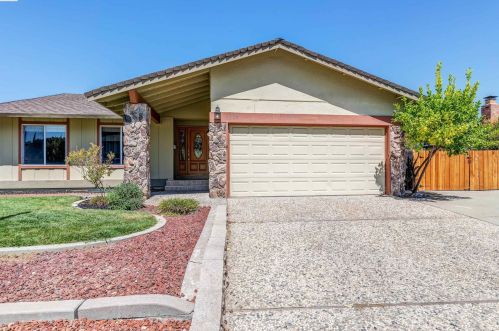 3239 Burgundy Dr, Pleasanton, CA 94566-6901