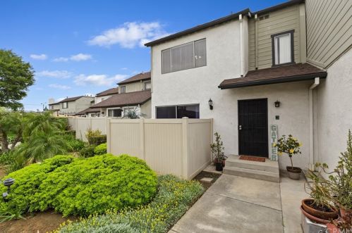 826 Lambert Rd, La Habra, CA 90631-6712