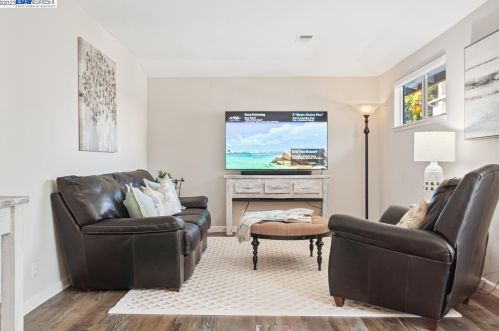 7793 Peppertree Rd, Pleasanton CA  94568-1348 exterior