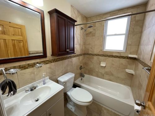 18 Lk Ave, Hillburn NY  10931-9002 exterior