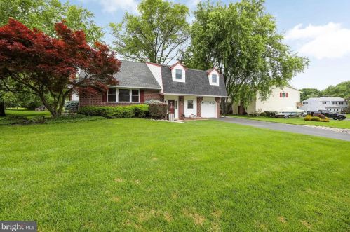 1480 Beaver Rd, Southampton, PA 18966-3308
