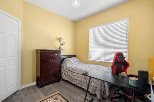23860 Toscana Dr, Santa Clarita CA  91354-3015 exterior