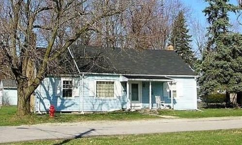 8337 Pleasant St, Daleville, IN 47334-9666