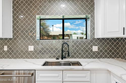 341 Tucson Blvd, Tucson AZ 85713-2065 exterior