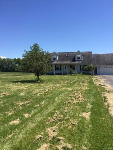 13857 Genesee St, Pembroke, NY 14036-9401