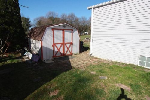 1032 Cherry Tree Xing, Breinigsville PA  18031-1608 exterior