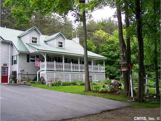 3738 Early Dawn Ln, Mannsville, NY 13661-2213
