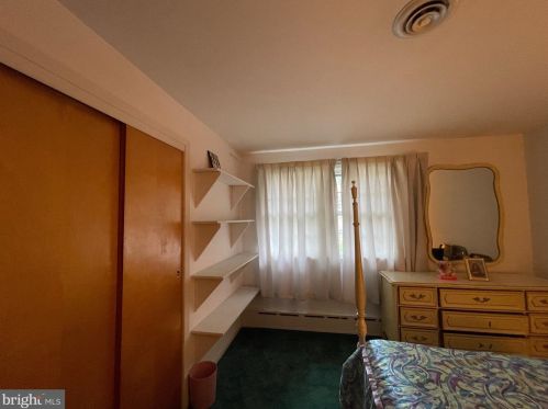 714 Pomona Rd, Riverton NJ 08077-4233 exterior